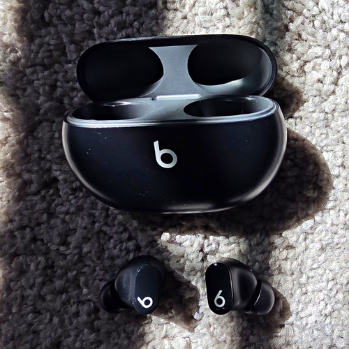 Beats dre studio buds - by,